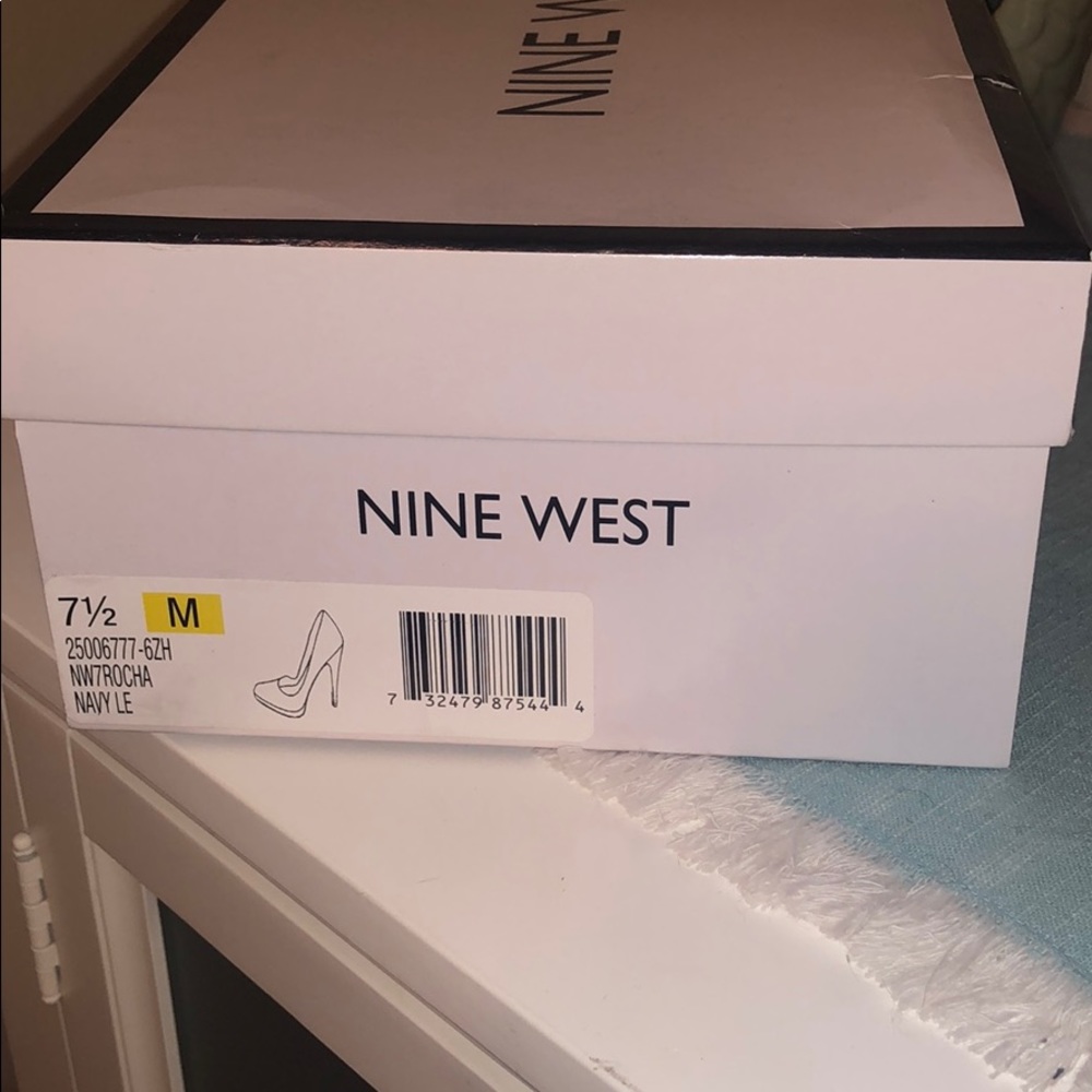 Brand new Nine West Rocha navy heels